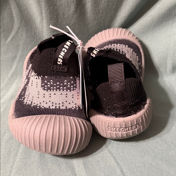 NWT My First Little Explorer Skechers shoes Size 2 - Picture 1 of 5